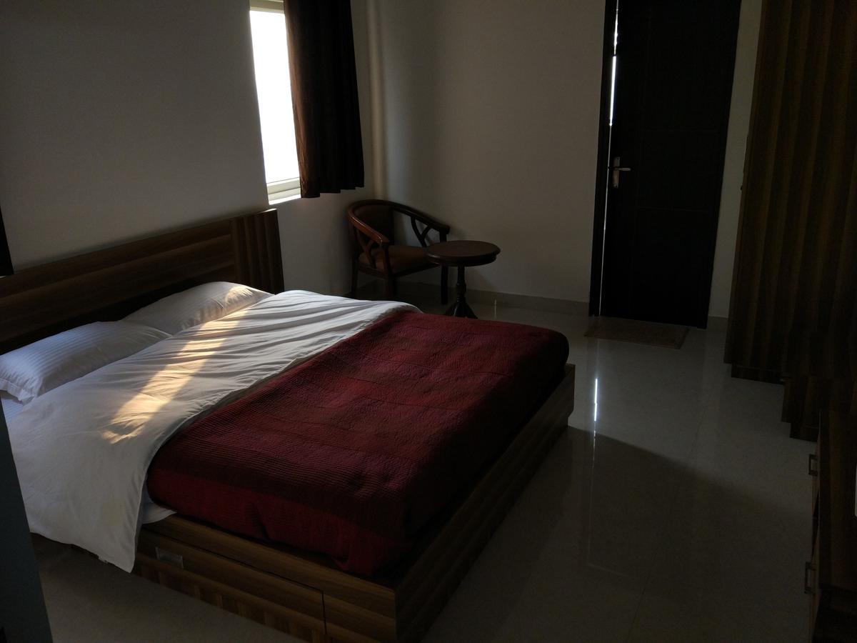 Brij View Hotel Vrindavan Bagian luar foto