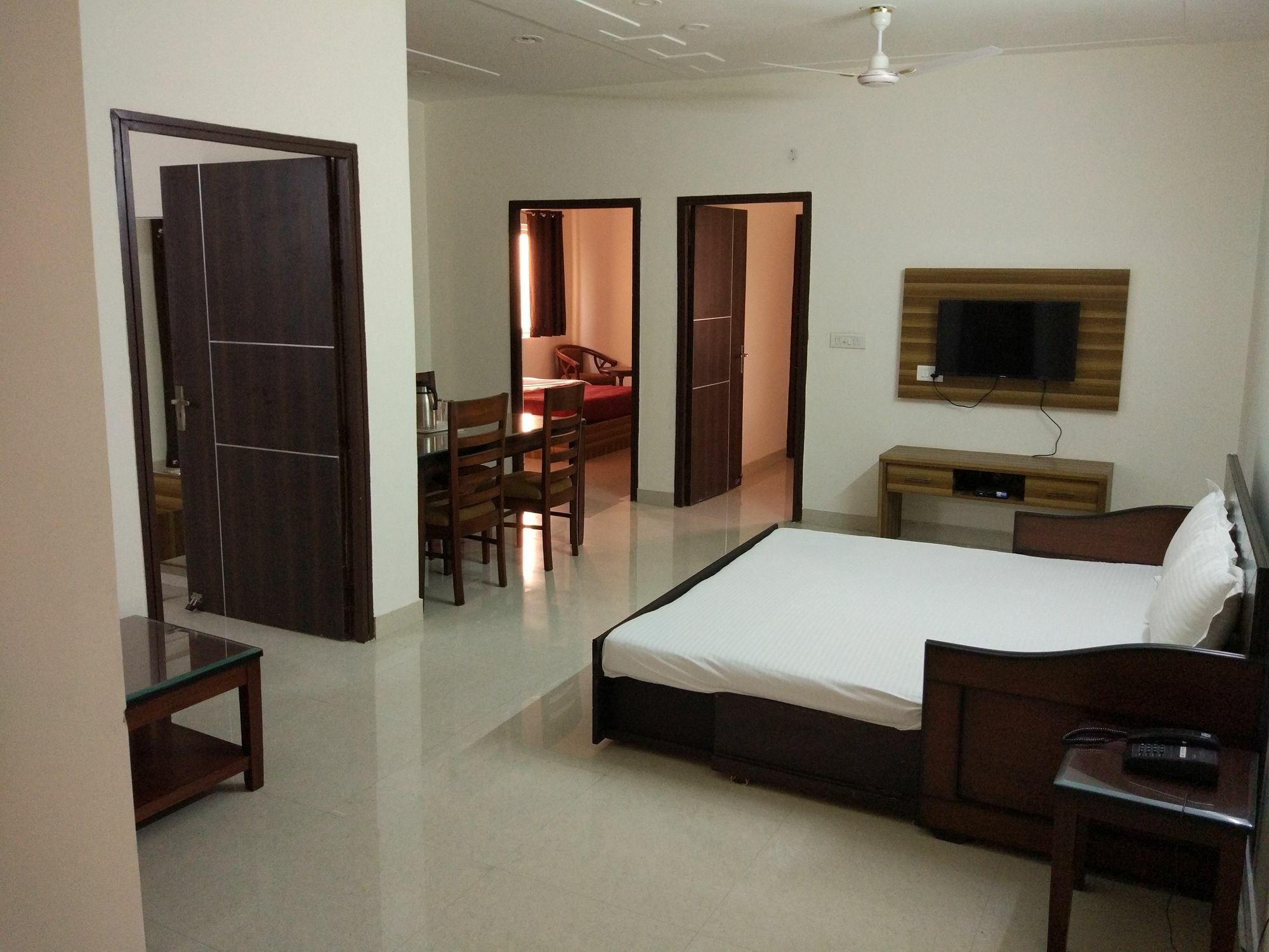 Brij View Hotel Vrindavan Bagian luar foto